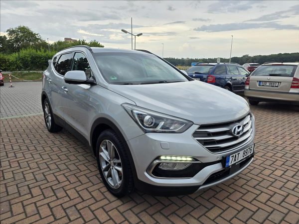 Hyundai - Santa Fe.jpg